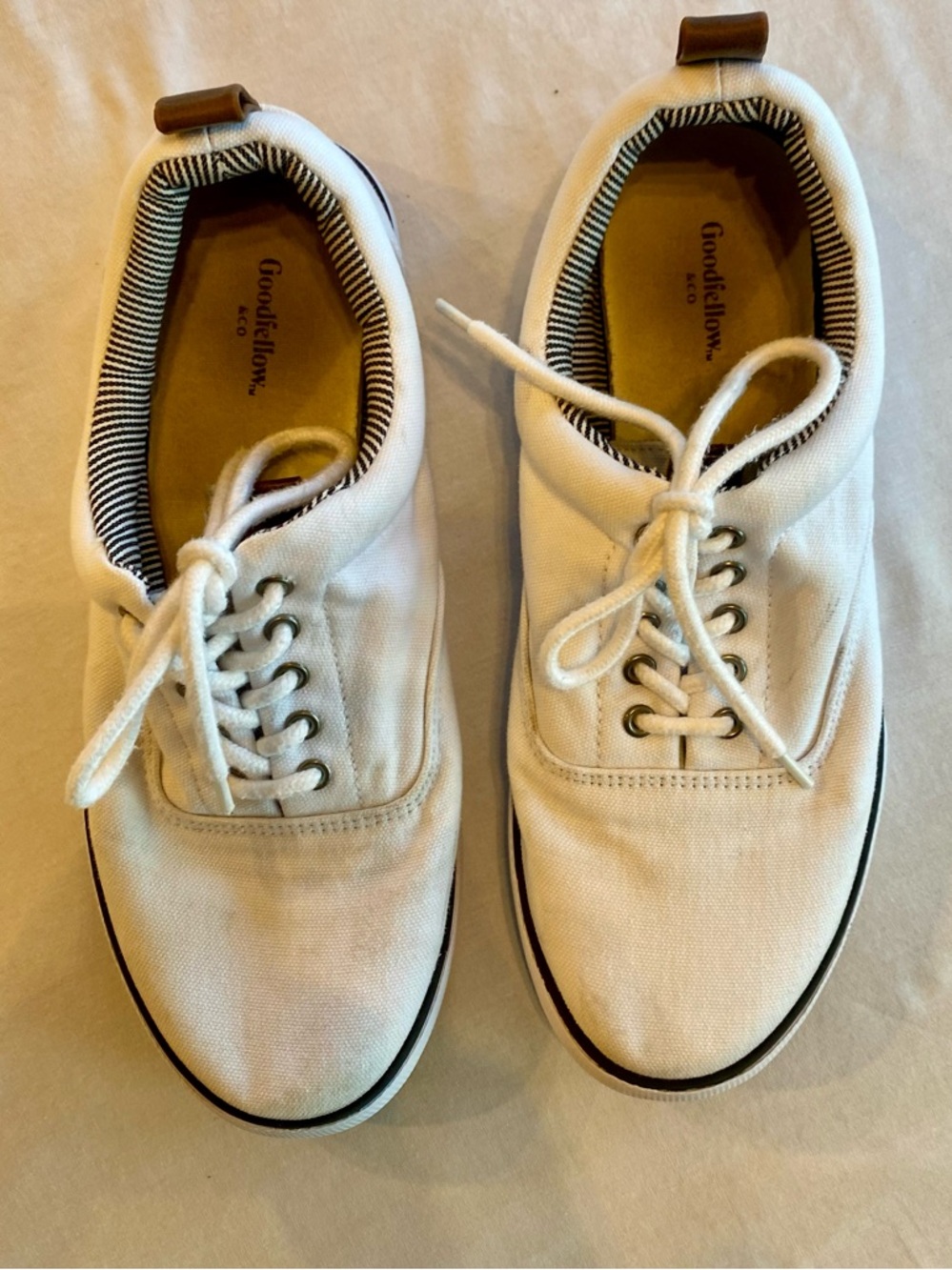 White Canvas Men’s Lace-Up Deck Shoes